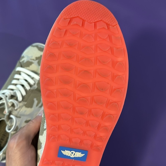 Field V2 shoe - Picture 7 of 13